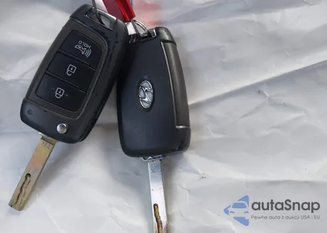 2021 Hyundai Venue Se from USA, damaged, VIN KMHRB8A34MU102971